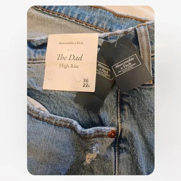 Ambercrombie & Fitch The Dad High Rise Distressed Light Wash Jeans Size 36 - Picture 9 of 12